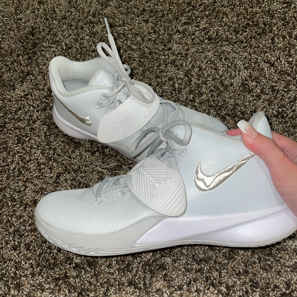 Kyrie Flytrap 3